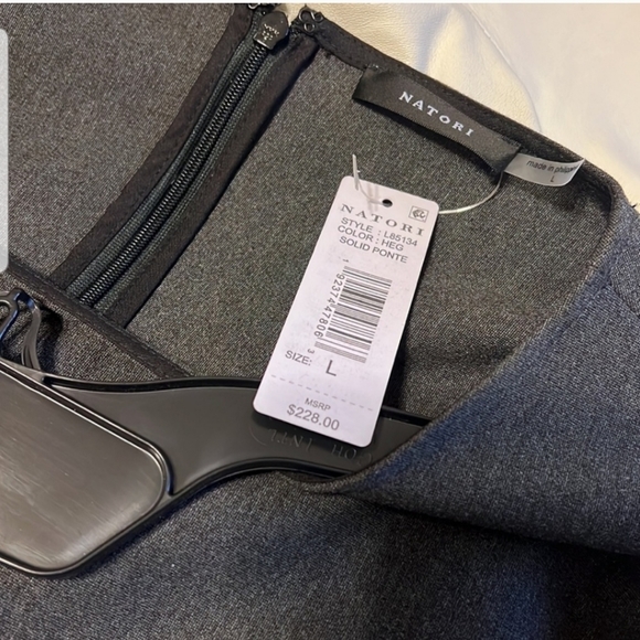 NATORI fitted gray top, size L - Picture 6 of 6